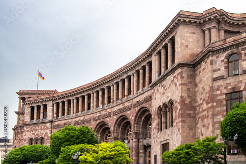 Konstfotografi Government building with the Armenian flag in Republic Square, Yerevan, Armenia