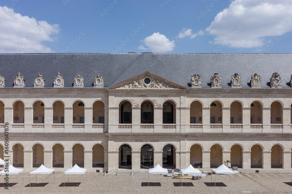 Fototapeta premium Les Invalides Military Museum, French National Army Museum, French Classical Architecture & Symmetrical and Monumental Style, Paris, France