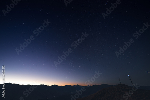 Wallpaper Mural starry night sky at Roys Peak, New Zealand Torontodigital.ca