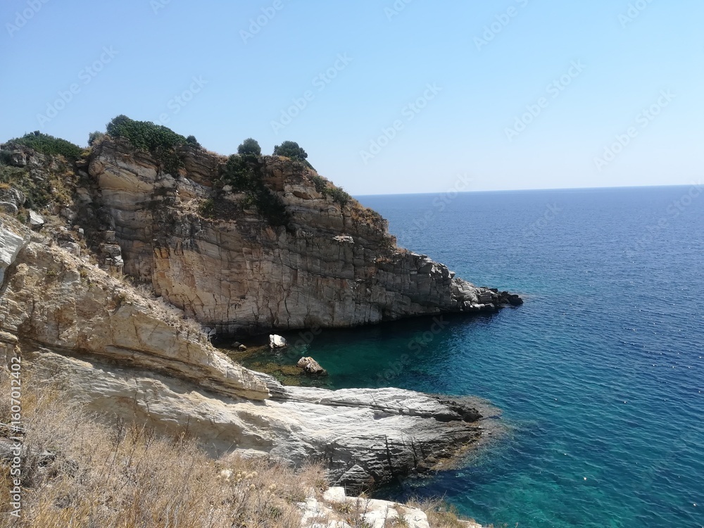 Obraz premium coastline with cliffs