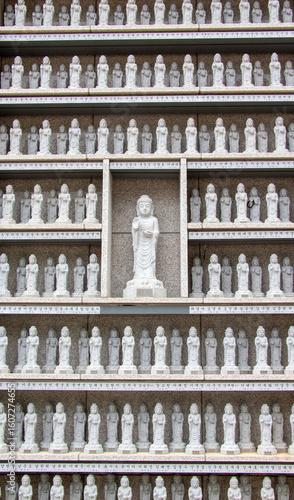 Bongeunsa Temple in Seoul, South Korea – Traditional Buddhist Architecture Amid the City
