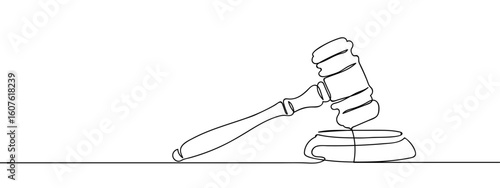 Continuous vector line Judge's hammer Court Law on transparent background. editable stroke.