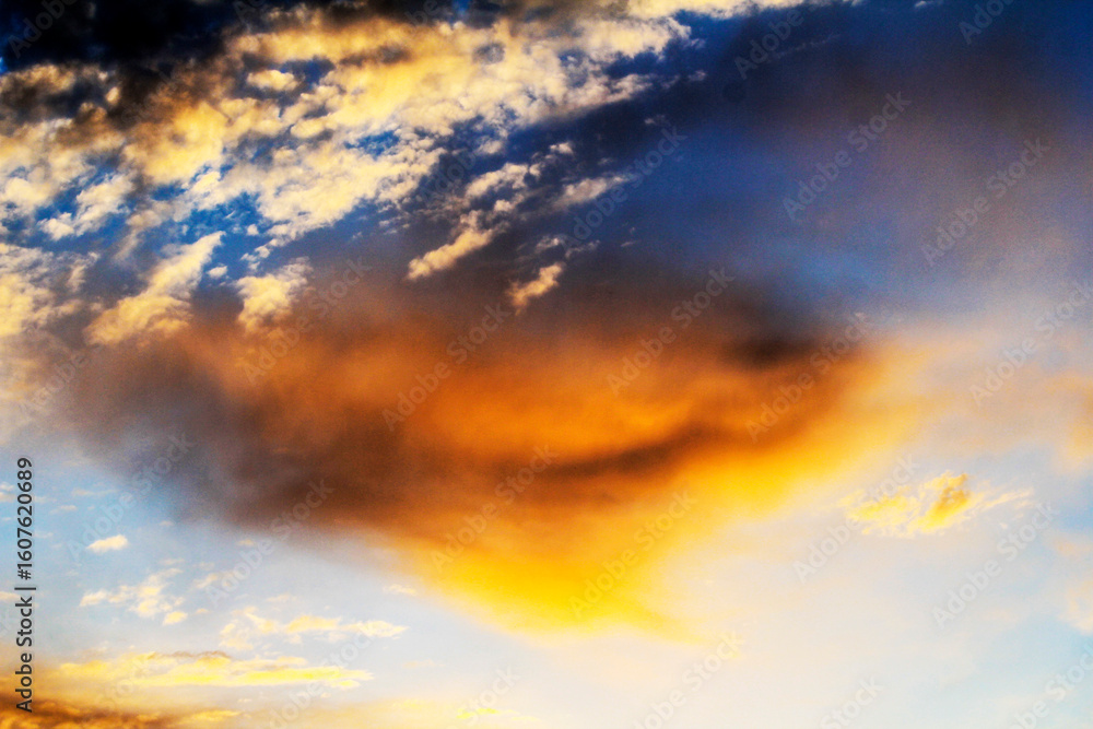 Obraz premium Altocumulus clouds