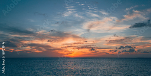 Fotografía Sunset over the sea in the Caribbean, Bonaire.