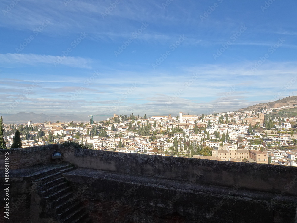 Fototapeta premium [Spain] The cityscape of The Albaicín from seen The Alhambra (Granada)