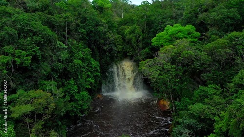 Wasserfälle Cachoeira da Iracema und Cachoeira do Neblina im Amazonas, Presidente Figueiredo, Brasilien 9