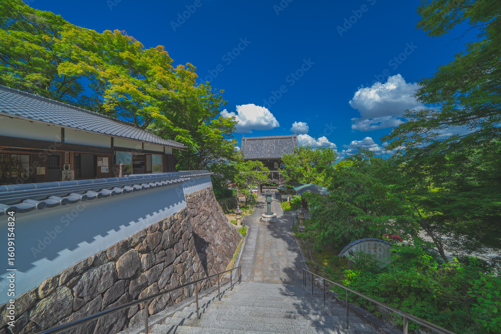 Obraz premium 京都の善峯寺の風景