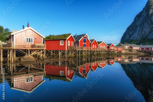 Fotografie Iconic Red Rorbu Cabins