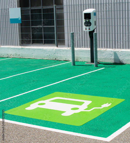 e cars charging spot