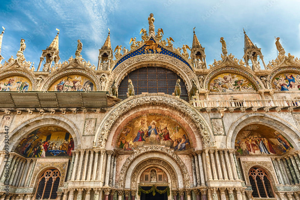 Naklejka premium Facade of St Mark's Basilica, cathedral church of Venice, Italy