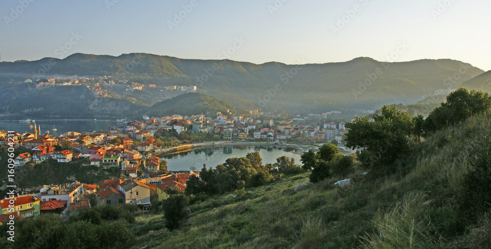 Obraz premium A view of the historic and touristic town of Amasra in Bartin, Turkey.