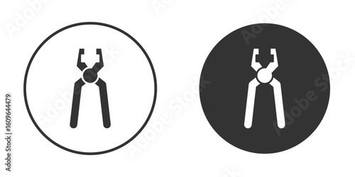 Pliers icon doodle vectors, vector illustration
