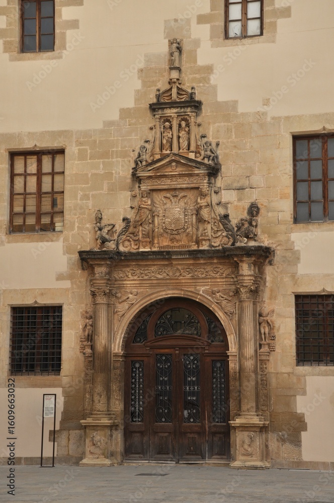 Obraz premium Colegio San Jaime y San Matías en Tortosa