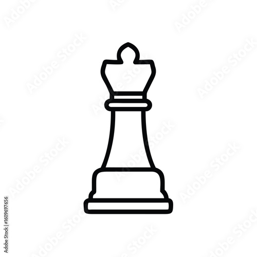 Outline a chess queen piece on game strategy