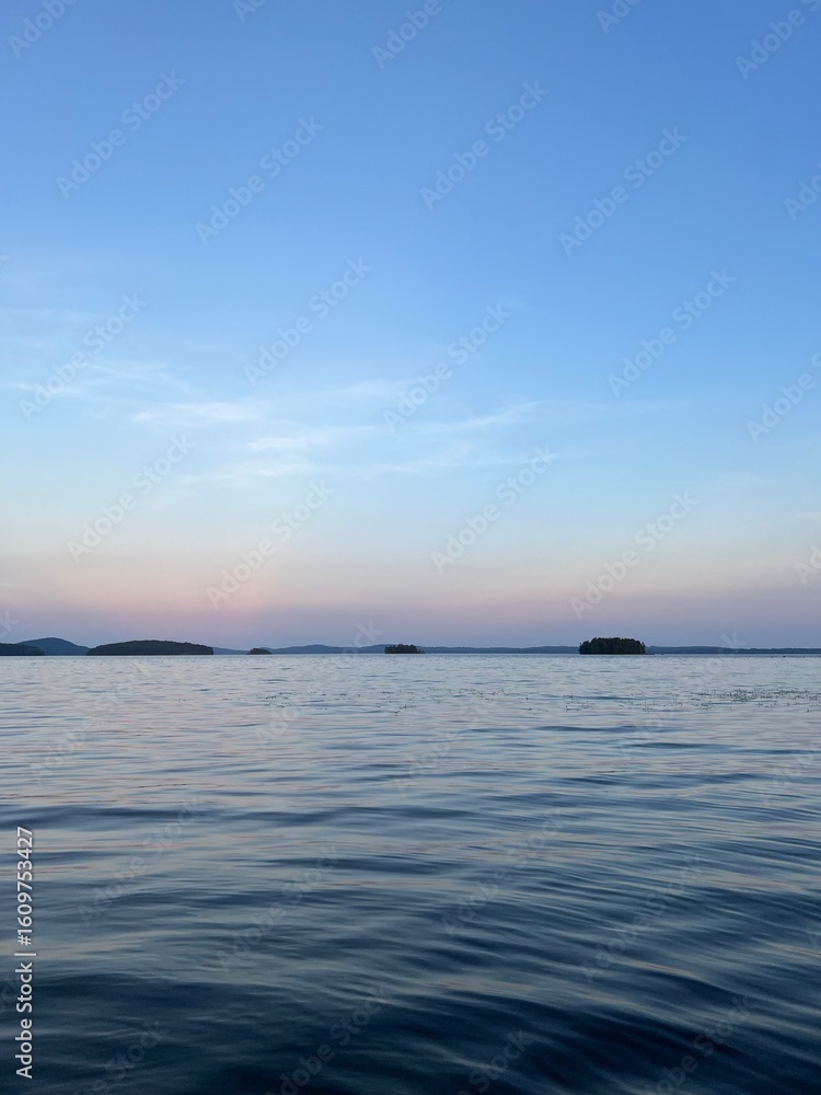 Obraz premium blue sky and lake