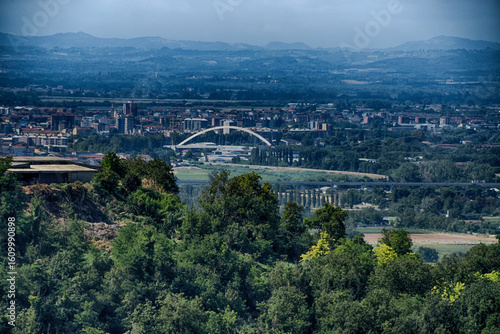 Wallpaper Mural Ponte Meier fotografato da Valmadonna nel Monferrato, Alessandria, Piemonte, Italia Torontodigital.ca