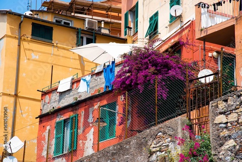 old houses in Italy