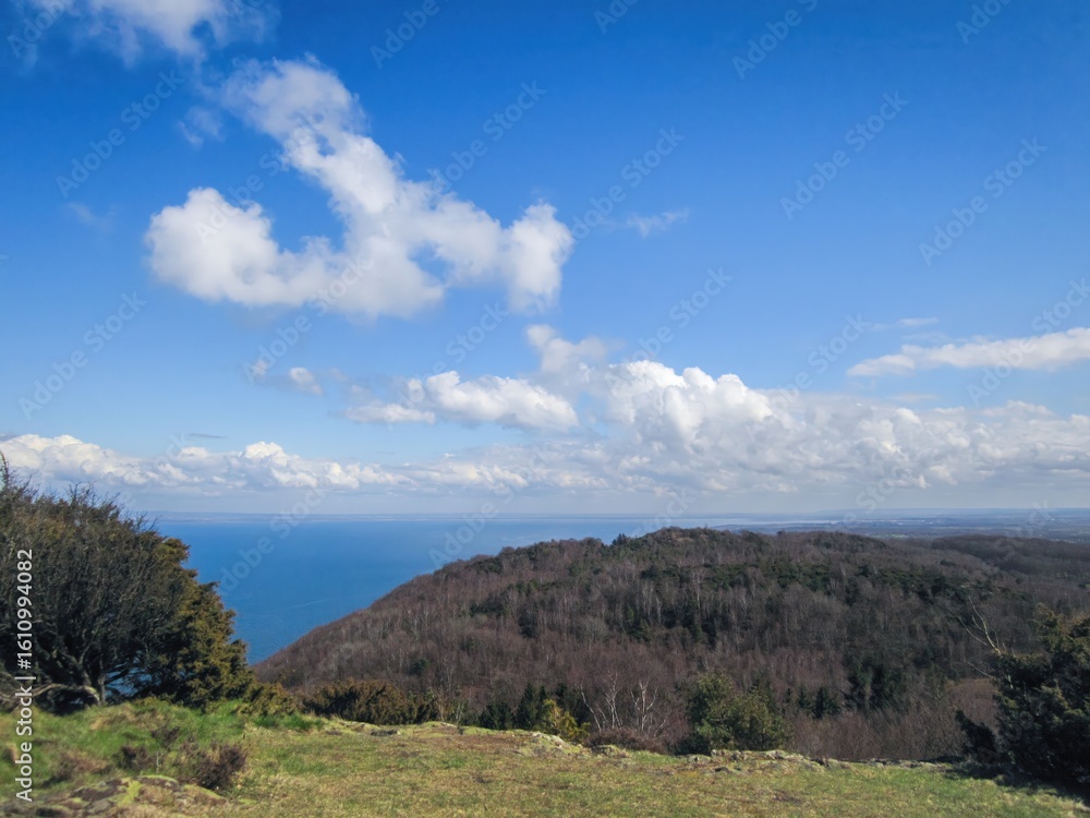 Fototapeta premium Overlooking beautiful coastal view at Håkull Kullaberg