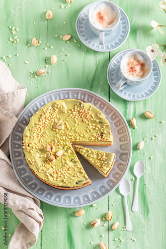 Delicious pistachio cheesecake flavored with nuts and cheese.
