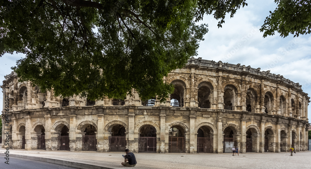 Obraz premium Les arènes de Nîmes 
