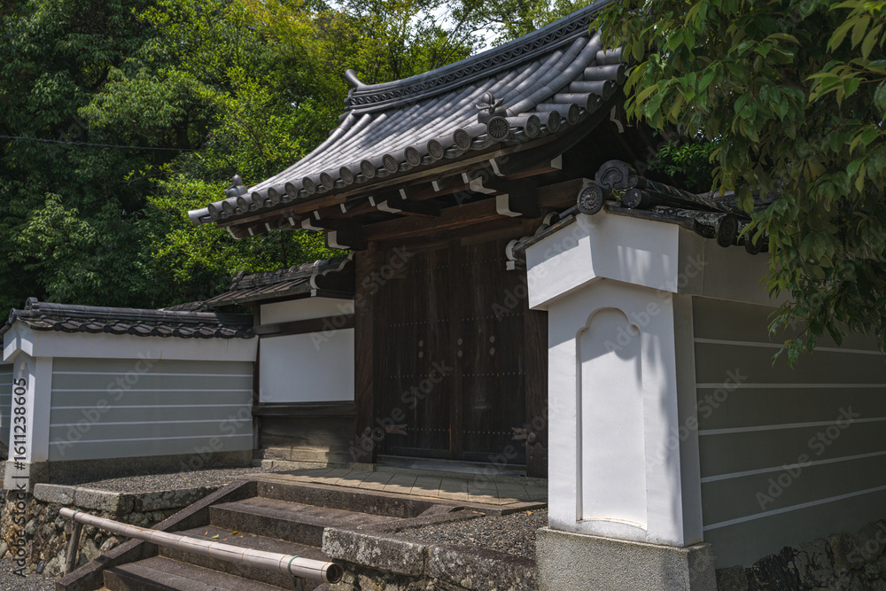 Obraz premium 京都 広隆寺 書院の門前