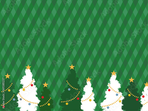 雪が降る、クリスマスツリーのフレームデザイン。クリスマスカラーのチェック柄の背景素材。