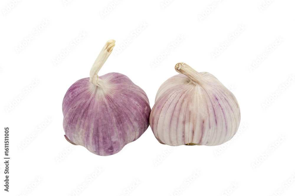 Obraz premium Garlic heads isolated on white background, close-up.