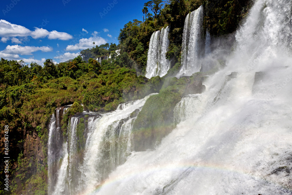 Fototapeta premium The Iguazu Waterfalls between Argentina and Brazil