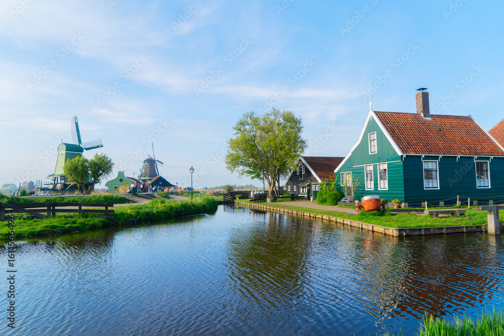 Fototapeta premium skyline of old town Zaanse Schans
