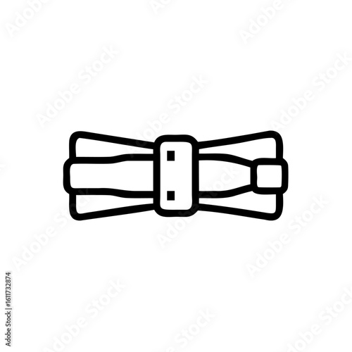 Outline a sumo belt with a martial arts