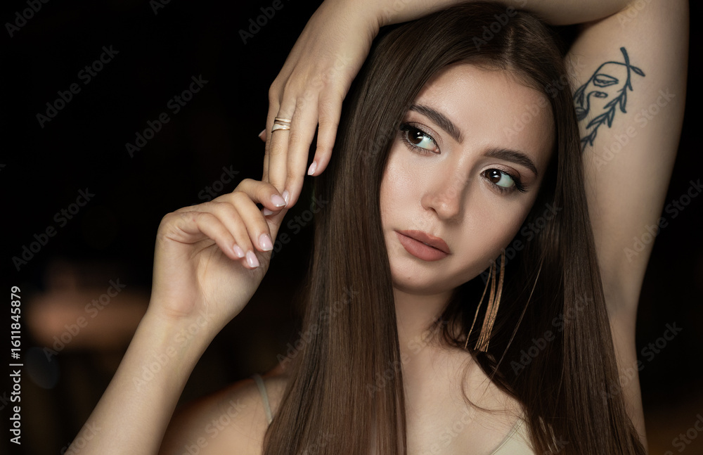 Obraz premium Portrait of beautiful young model at city center