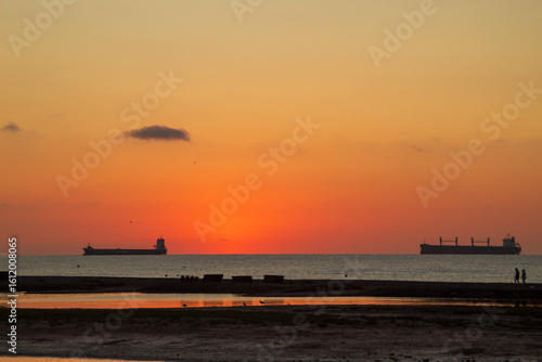 Wallpaper Mural Amanecer en la playa, desde la Laguna de Vera en Almeria, España Torontodigital.ca