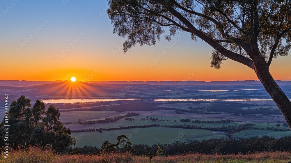 Obraz premium Sunrise panorama over valley