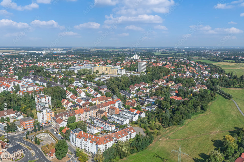 Fototapeta premium Fürth in Mittelfranken in der Metropolregion Nürnberg aus der Vogelperspektive