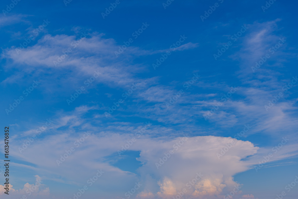 Obraz premium 夏空と夕焼け