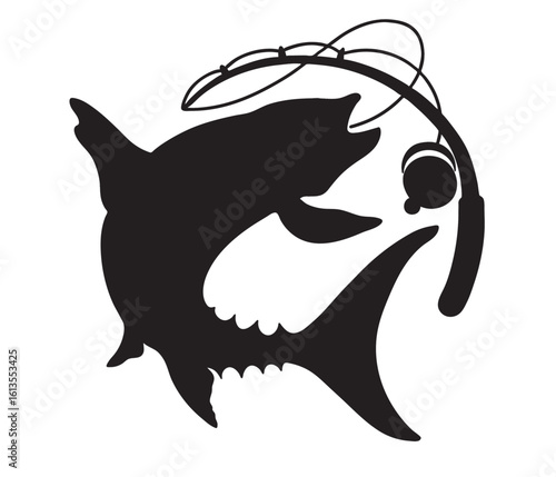 Silhoutte fishing rod and fish