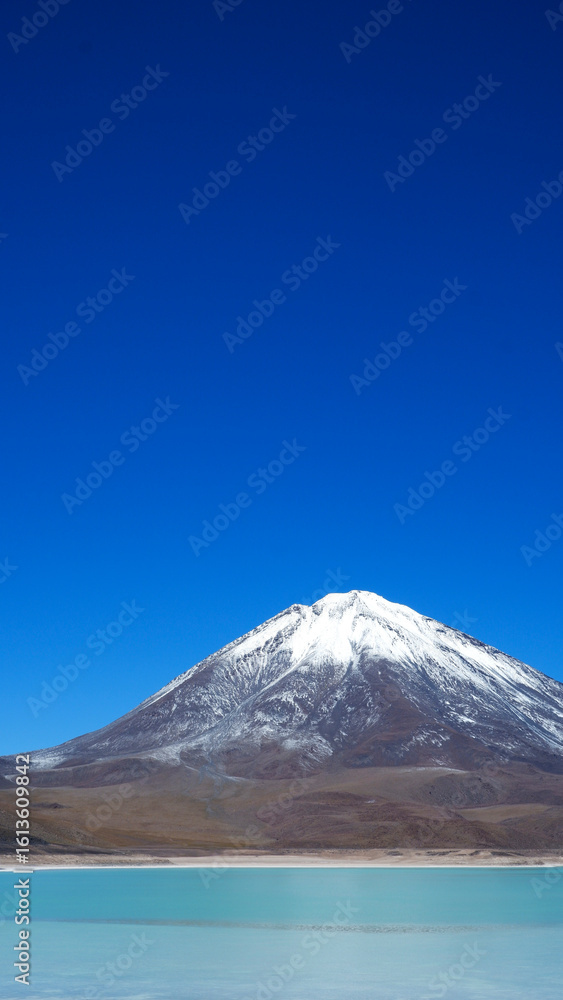 Naklejka premium Voyage bolivie printemps 2023