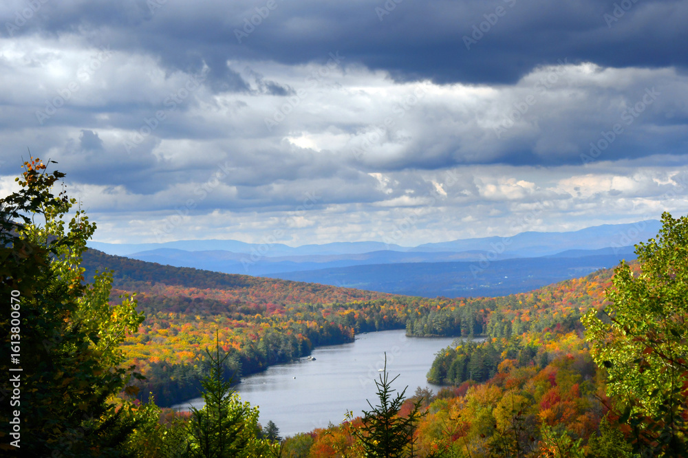 Fototapeta premium Storm Brewing Over Kettle Pond State Park