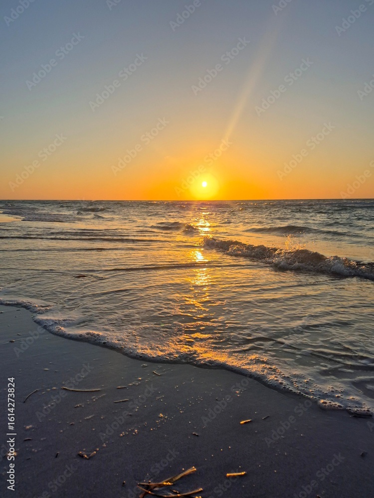 Fototapeta premium sunset at the beach