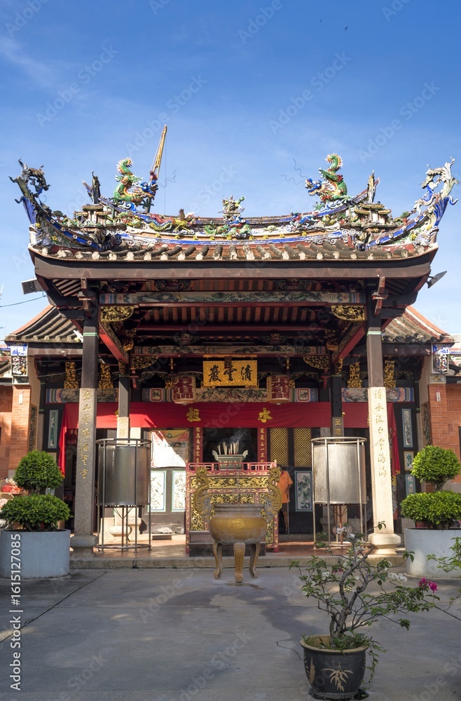 Fototapeta premium The Snake Temple, also known as the Temple of the Azure Clouds, is a Chinese temple in George Town, state of Penang, Malaysia