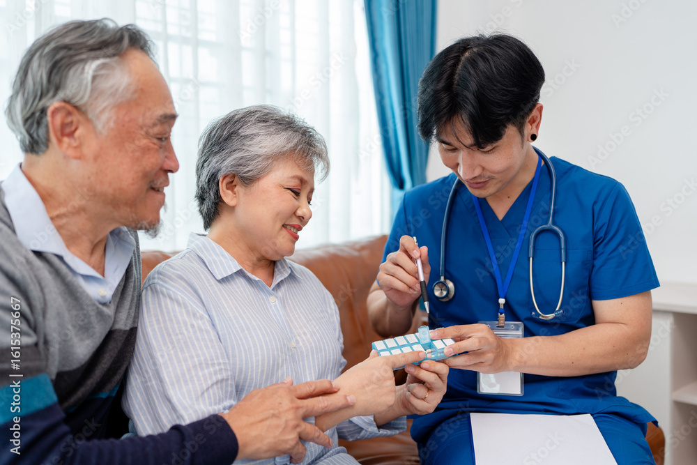 Obraz premium asian senior woman consult supplement medicine vitamin and drug instructed by physiotherapist. home caregiver nurse visit retirement patient for health check up recovery process medical service