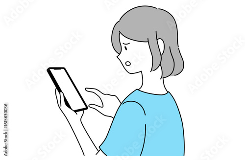 困った表情でスマホをチェックしている横向きの若い女性