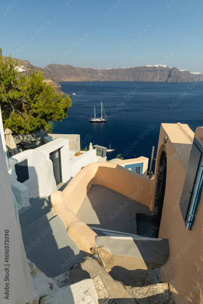 Fototapeta premium Paysage pittoresque à Oia sur l'ile de Santorin.