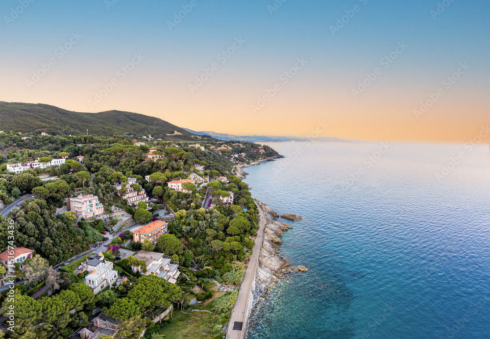 Φωτογραφία Panoramic aerial view of Varazze, Liguria region, province of Savona, Italy