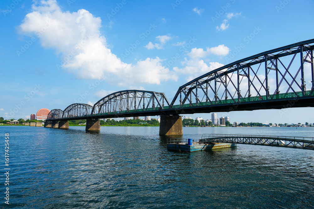 Naklejka premium Yalu River scenery, Dandong, Liaoning, China