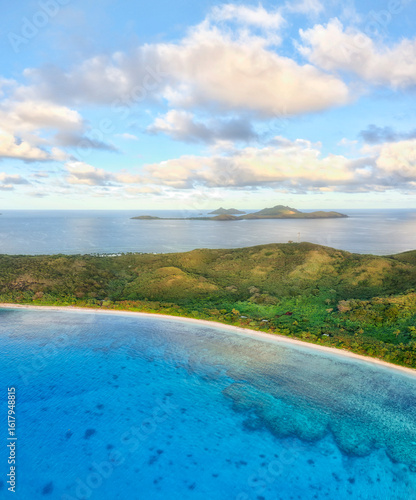 фотографія D Fiji Reefs hideaway short vert pan
