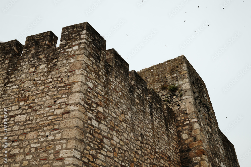 Φωτογραφία Close-up of a tall crenellated tower of Smederevo Fortress, Serbia