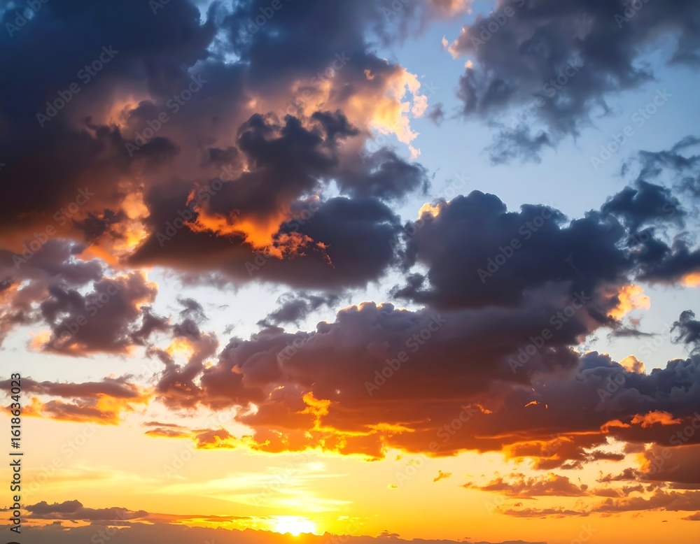 Fototapeta premium Dramatic sunset cloudscape (1)