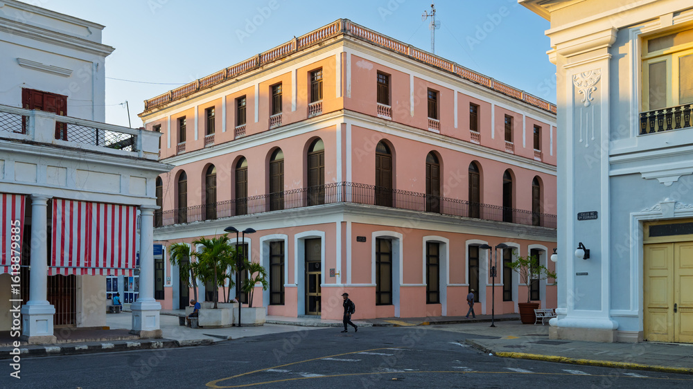 Naklejka premium Cuban building