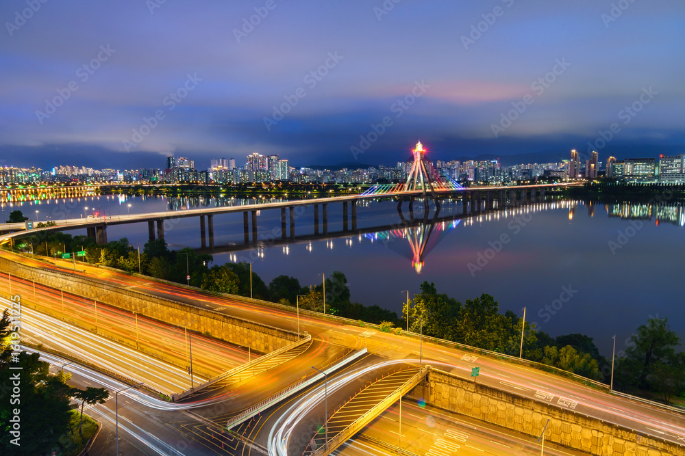 Fototapeta premium Seoul Subway and Seoul City Skyline at Han river Seoul, South korea. July 19, 2025